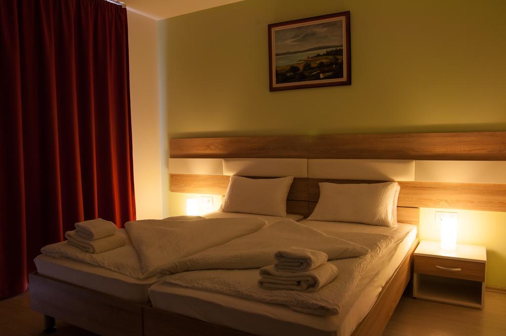 Hotel Pallone بالاتونفوريد الغرفة الصورة