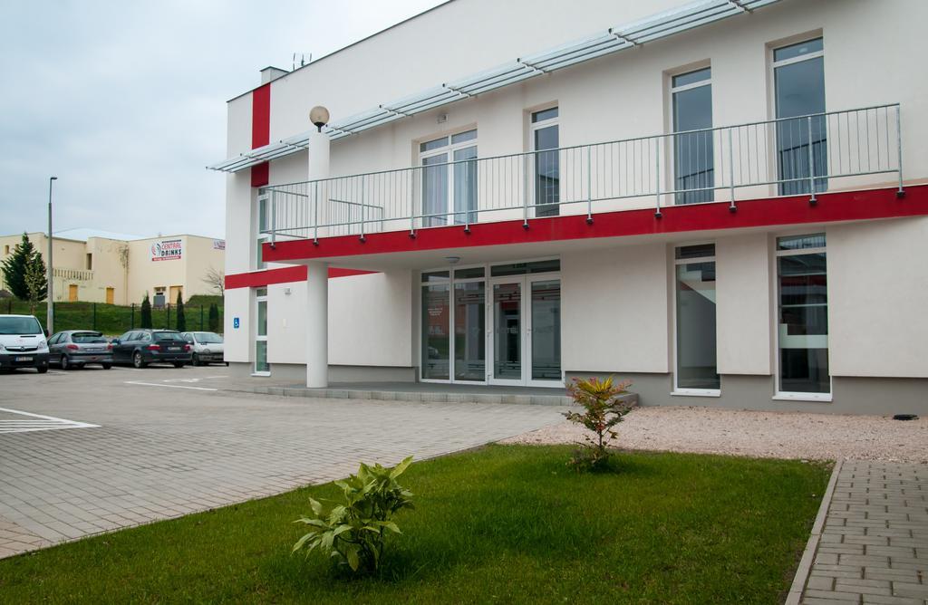 Hotel Pallone بالاتونفوريد المظهر الخارجي الصورة